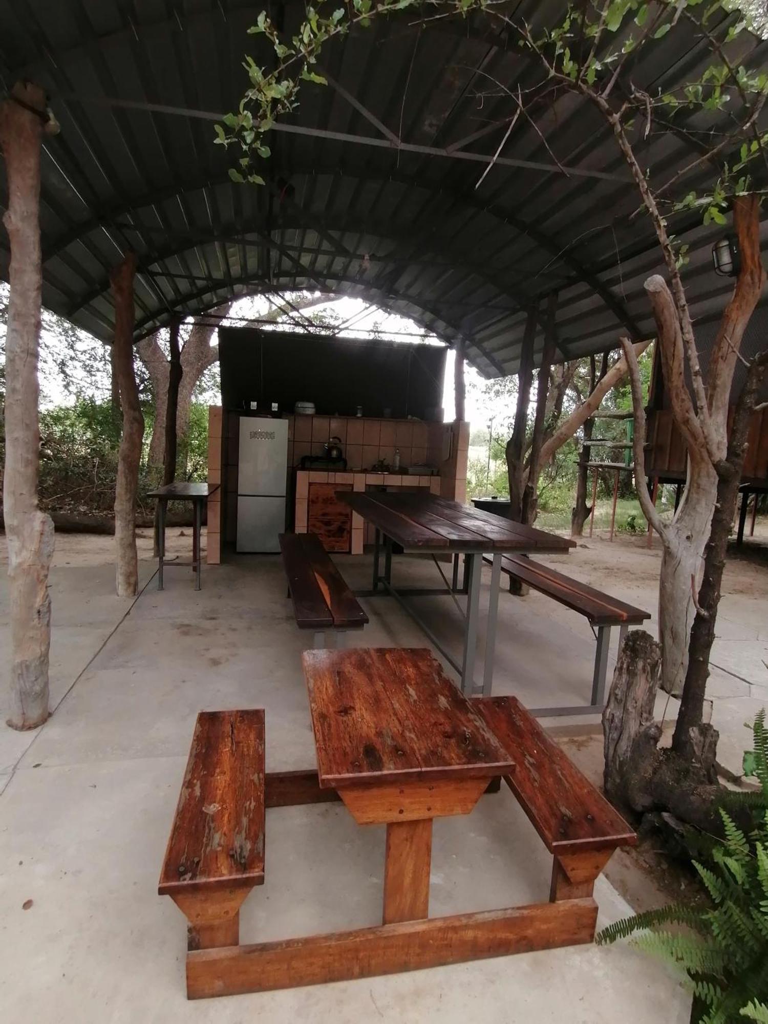 Mukuku Rest Camp Hotel Shimweghe Exterior foto